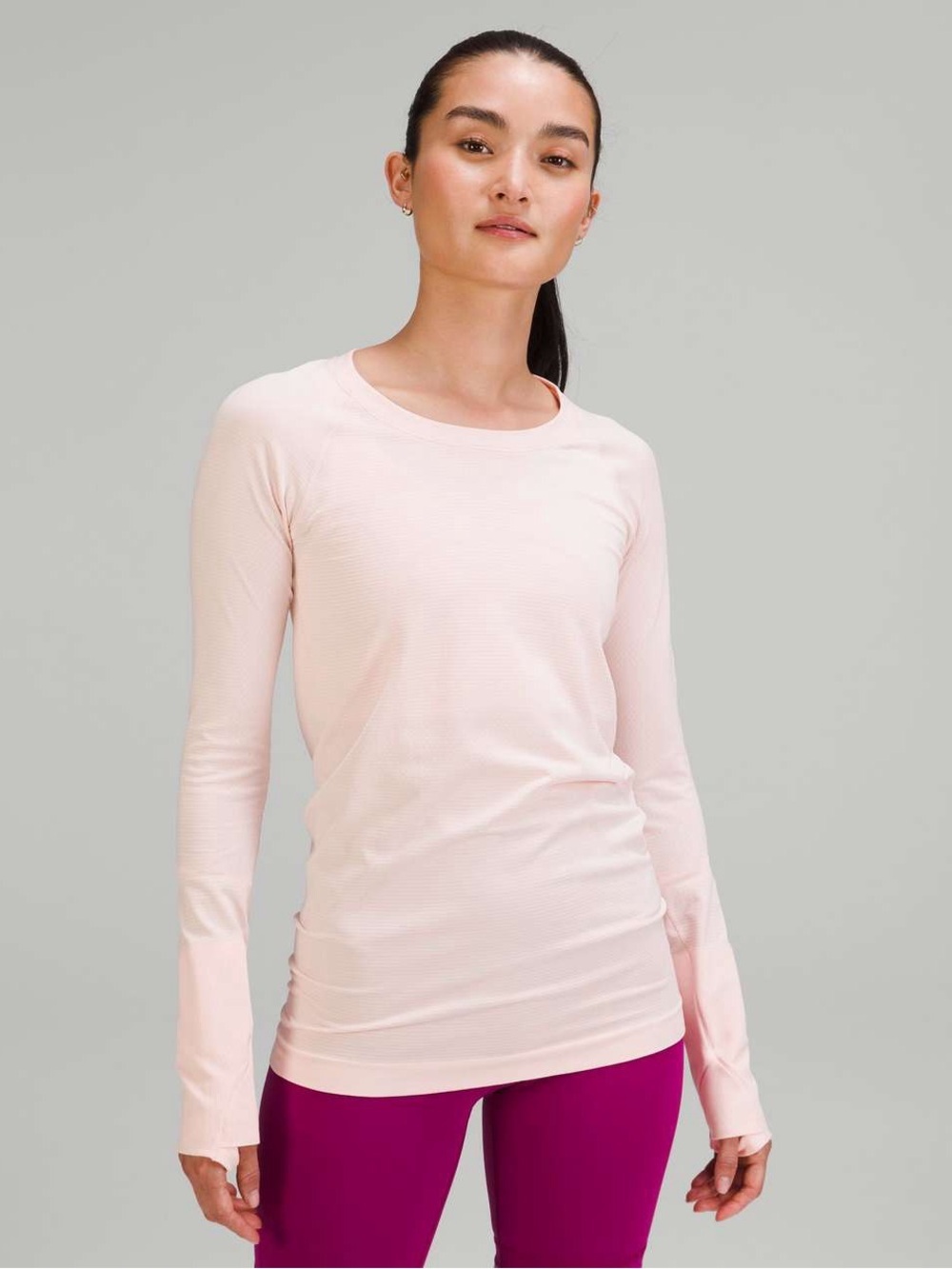 Lululemon swiftly tech in strawberry milkshake pink long sleeve top |
Size 8
